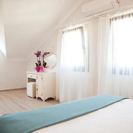 Dadya Aparthotel *